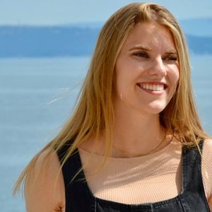 Meet your Posher, Jordyn and Mindy